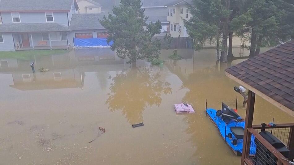 Fünf Meter Rekordhochwasser: Überschwemmung in Alaska nach Gletscherüberlauf