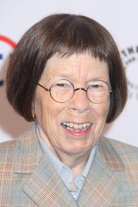 Linda Hunt