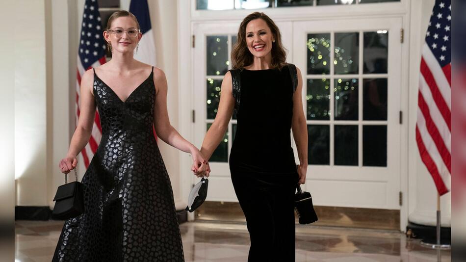 Violet Affleck zusammen mit ihrer Mutter Jennifer Garner.