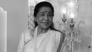 Asha Bhosle wurde in Indien durch ihre Filmsongs zur Ikone.