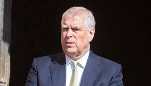 Andrew Mountbatten-Windsor dürfte "not amused" sein, wenn der Fußweg vor seiner Haustür ein ...