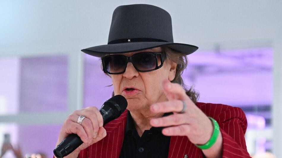 2025 wird Lindenberg zum Panikrocker mit Pinsel.