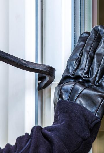 Einbruch mit Brechstange