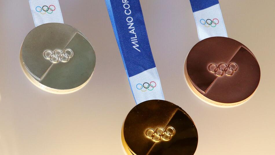 Medaillen für die olympischen Winterspiele und Paralympics 2026
