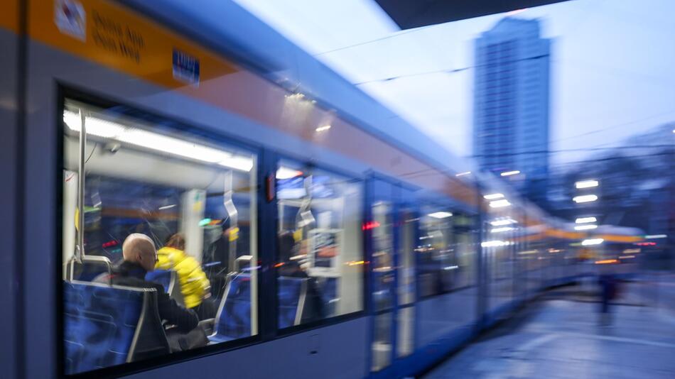 Nahverkehr am Morgen