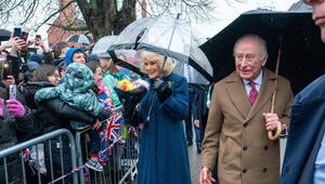 König Charles III. und Königin Camilla in Dedham.