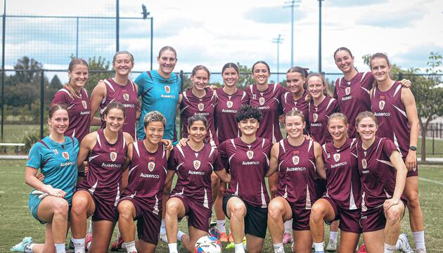 Iranische Fußballspielerinnen trainieren in Australien