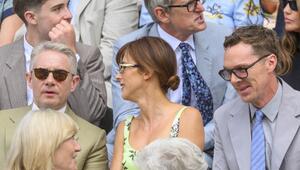 Benedict Cumberbatch (re.) neben seiner Frau Sophie Hunter und Martin Freeman beim Wimbledon ...