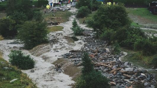 In Uttendorf trat der Tobersbach über die Ufer