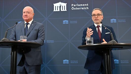 Pressekonferenz zu Koalitionsverhandlungen in Österreich