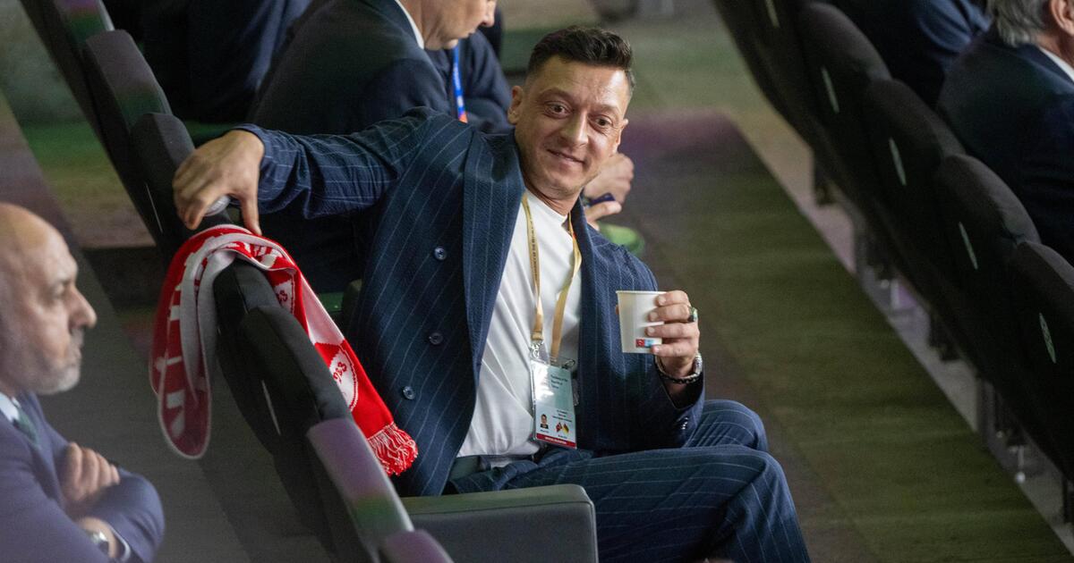 Photo: GMX.AT Mesut Özil urges FIFA to lift Russia bans and highlights Israel contrast