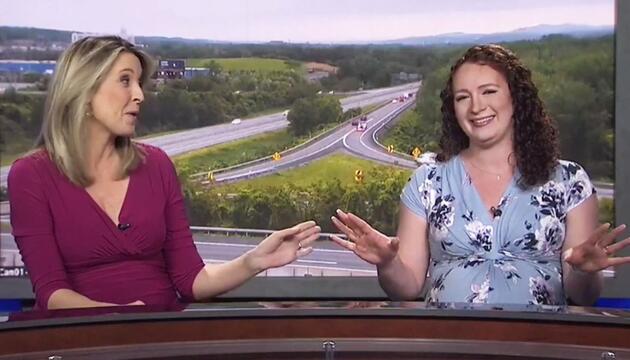 Wehen live im Studio: Hochschwangere US-Journalistin moderiert weiter