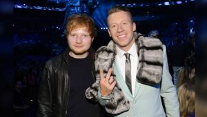 Ed Sheeran und Macklemore 2013 bei den MTV Video Music Awards 2013.