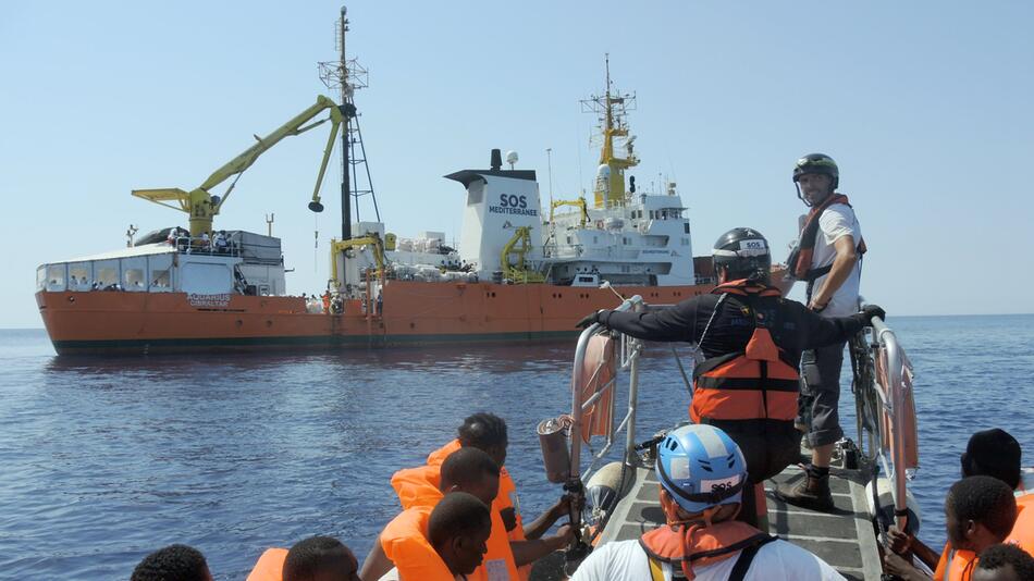 Seenotretter im Mittelmeer