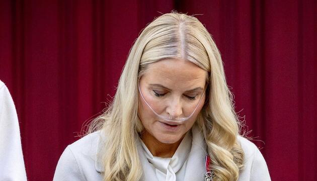 Norwegens Kronprinzessin Mette-Marit erholt sich derzeit von ihrer Lungentransplantation.