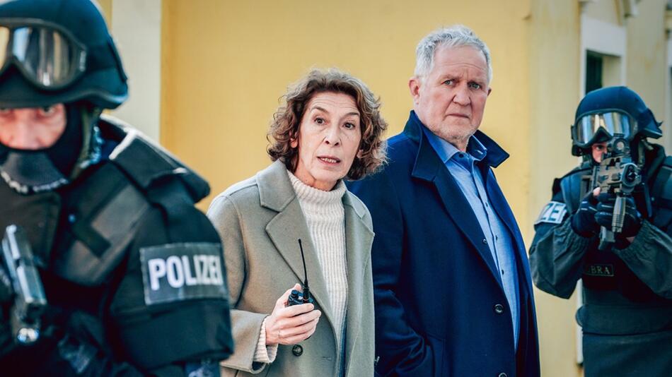 Bibi Fellner (Adele Neuhauser) und Moritz Eisner (Harald Krassnitzer) bewegen sich in "Tatort ...