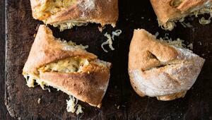 Sächsisches Handbrot mit Kraut und Käse