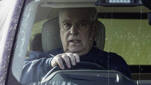 Andrew Mountbatten-Windsor gab an, dass das Bild mit Virginia Giuffre ein Fake sei.