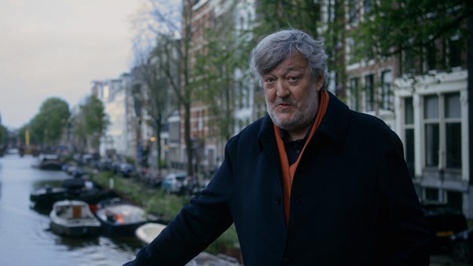 Stephen Fry stieß in Amsterdam auf eine ebenso spannende wie unbekannte Geschichte zweier Helden ...