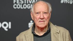 Werner Herzog erhält in San Sebastián eine Auszeichnung.