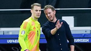 Manuel Neuer und Bundestrainer Julian Nagelsmann bei der EM 2024.