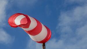 Windsack weht in der Luft