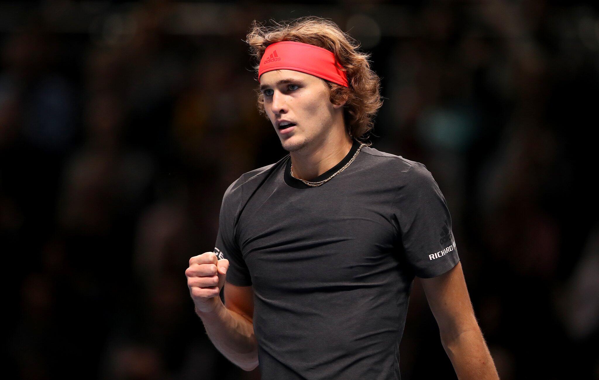 Halbfinale in Gefahr: Tennis-Ass Zverev verliert gegen Djokovic | GMX.AT