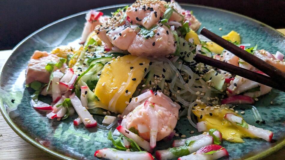 Glasnudelsalat mit Lachs Ceviche