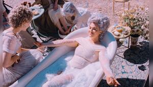 Verena Altenberger als Marie Antoinette in "Mozart/Mozart".