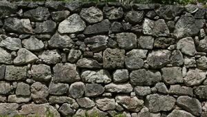 Trockenmauer