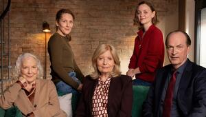 Das Team der "Kanzlei" ist wieder im Einsatz (v.l.): Marion von Brede (Marie Anne Fliegel), Nora ...