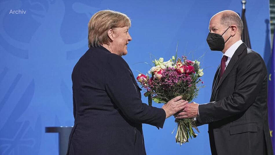 Angela Merkel, Olaf Scholz, Bundeskanzlerin, Bundeskanzler, Machtwechsel, Bundesregierung