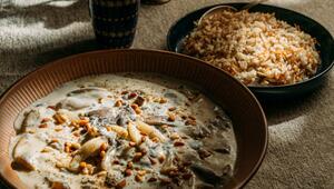 Veganes Shakriyeh mit Pilzen und Sojajoghurt