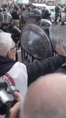 Situation eskaliert: Dutzende Verletzte bei Rentenprotesten in Buenos Aires