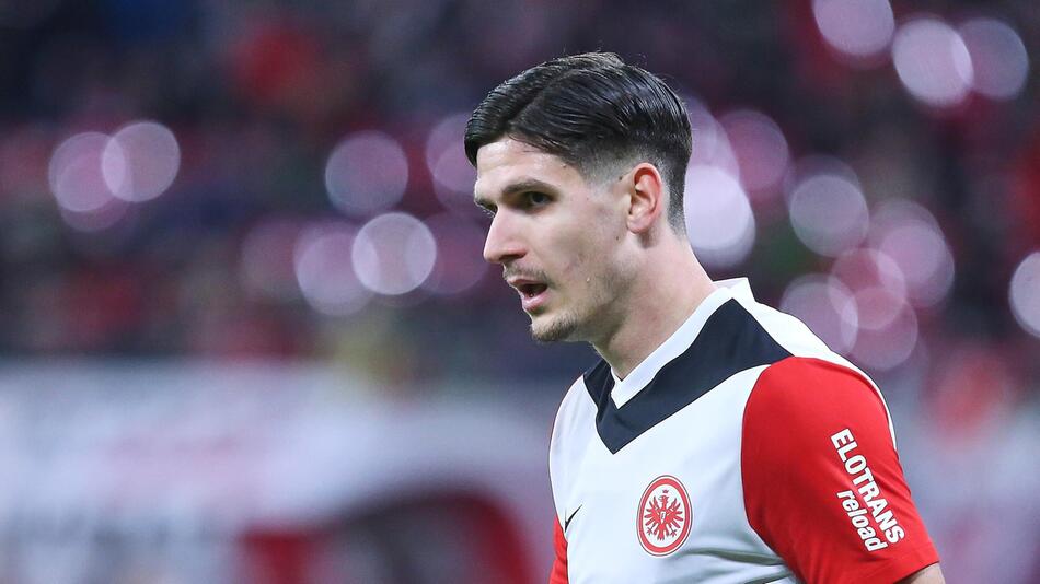 Stürmer Igor Matanovic verlässt Eintracht Frankfurt.