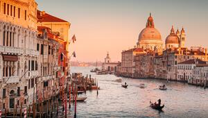 Das beliebte Reiseziel Venedig bittet Tagestouristen ab Freitag wieder zusätzlich zur Kasse.