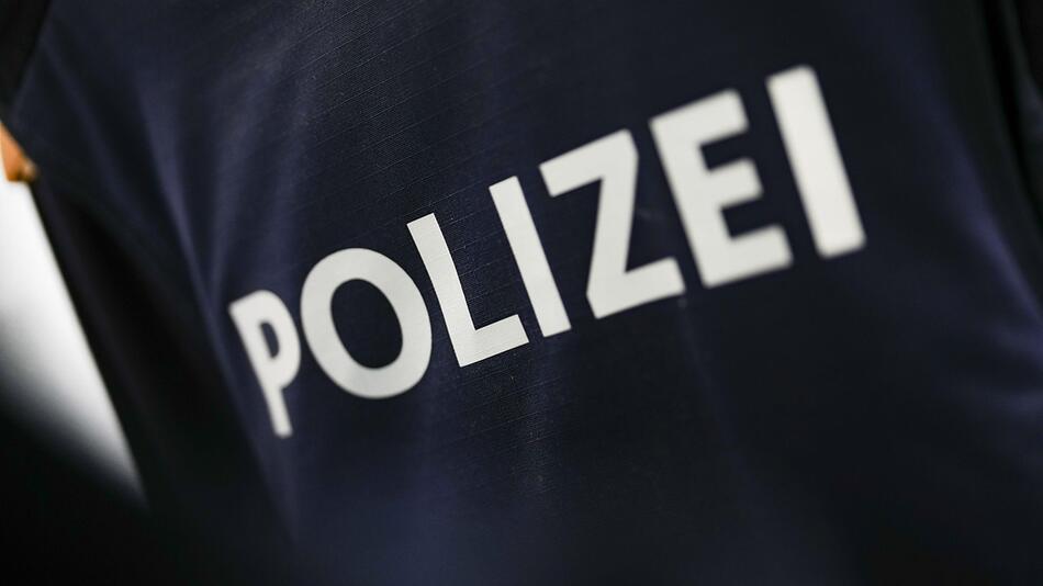 Jugendliche wurde in Innenhof einer Wohnhausanlage gelockt