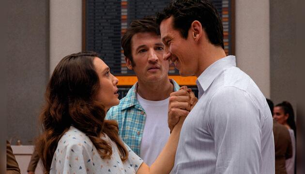 Joan (Elizabeth Olsen) trifft im Jenseits auf ihre beiden Ehemänner: Callum Turner (r.) und ...