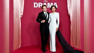 Robert Pattinson und Zendaya posieren bei der Paris-Premiere von "The Drama".