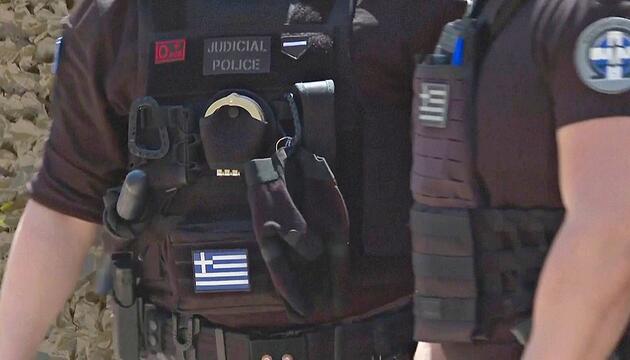 Schüsse in Gericht: 89-Jähriger verletzt mindestens vier Menschen in Athen