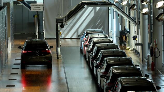 VW ruft weltweit fast 72.700 E-Autos zurück