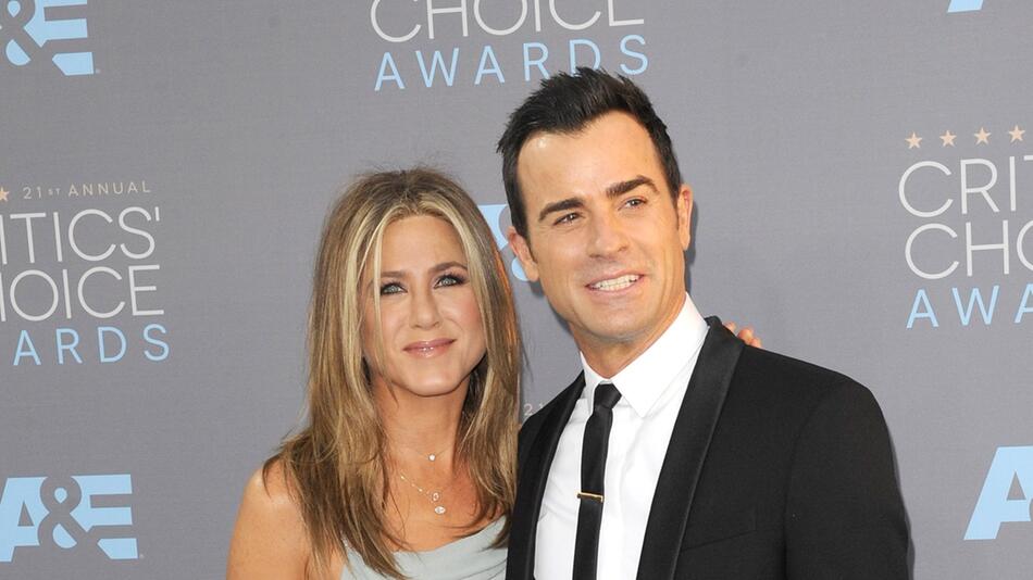 Bis Ende 2017 schritten Justin Theroux und Jennifer Aniston als Mann und Frau über die roten ...