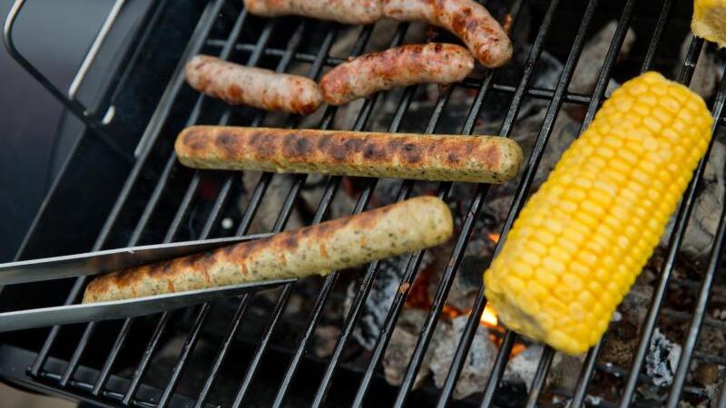 Tofuwürste grillen