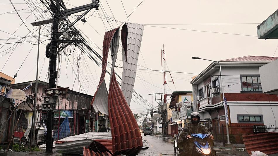 Taifun "Man-yi" - Philippinen