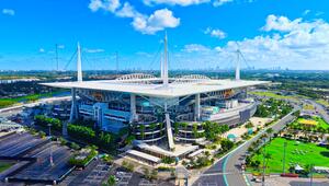 Die Parkpläze rund um das Hard Rock Stadium in Miami dürften teuer werden.