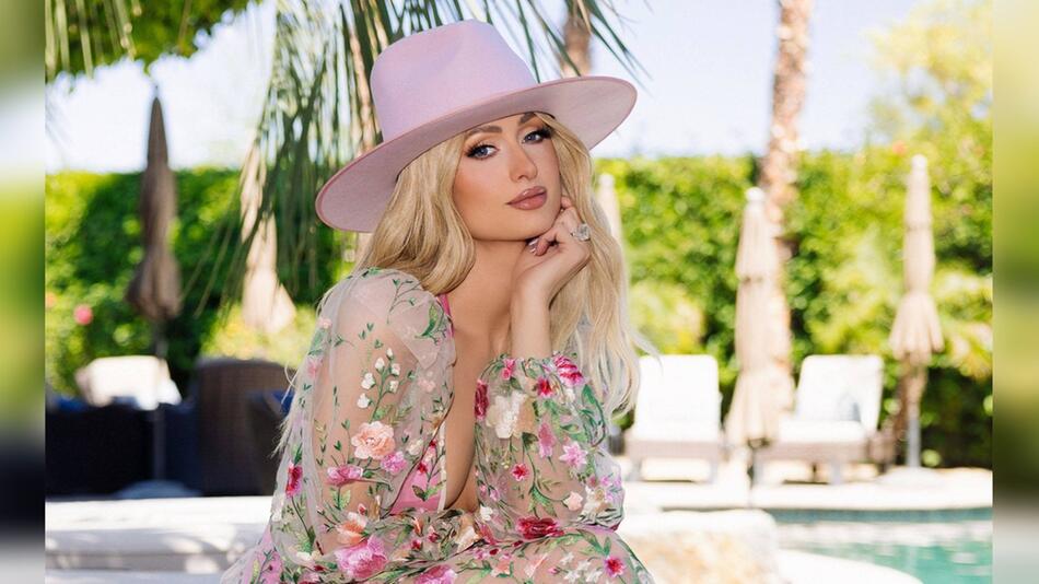 Paris Hilton darf mit ihren Looks beim Coachella-Festival nicht fehlen: Hier vereint sie gleich ...