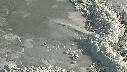 Camper geraten auf zugefrorenem bottnischen Meerbusen in Not