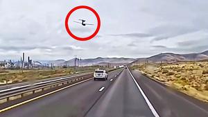 Mitten im Verkehr: Wasserflugzeug macht Notlandung auf Highway in Nevada