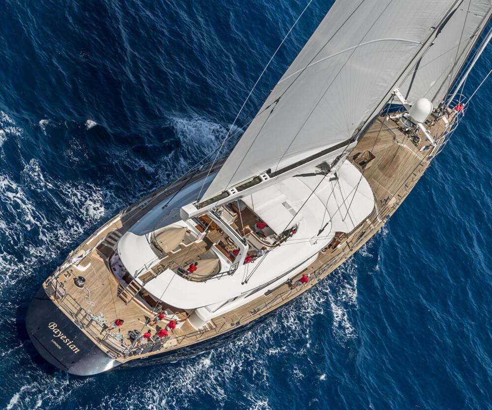 Pressefoto der Werft Perini Navi: Luxusjacht "Bayesian"