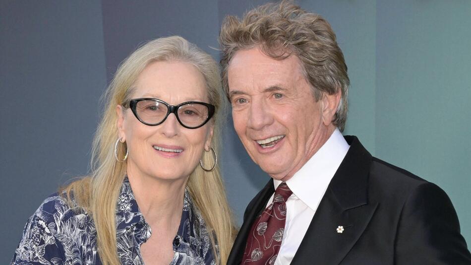 Meryl Streep und Martin Short bei der Premiere der vierten Staffel von "Only Murders in the ...